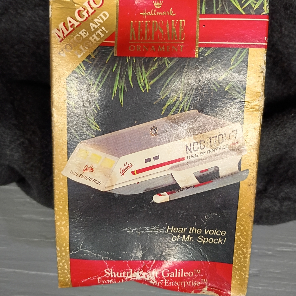 Hallmark Keepsake Shuttlecraft Galileo Ornament - White, Red, Gold